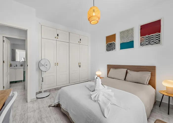 Home2book Bright Playablanca, Terrace شقة *