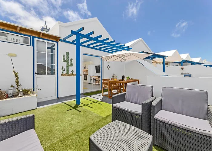 Apartment Home2book Bright Playablanca, Terrace *